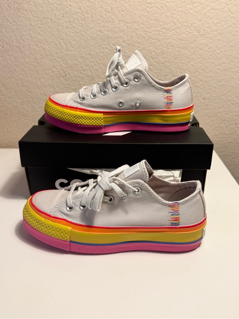 Converse Chuck Taylor All Star Lift OX Platform Rainbow Women’s 5.5 564992C NIB